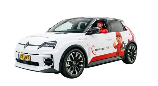Bezorgauto van Aandrijftechniek.nl
